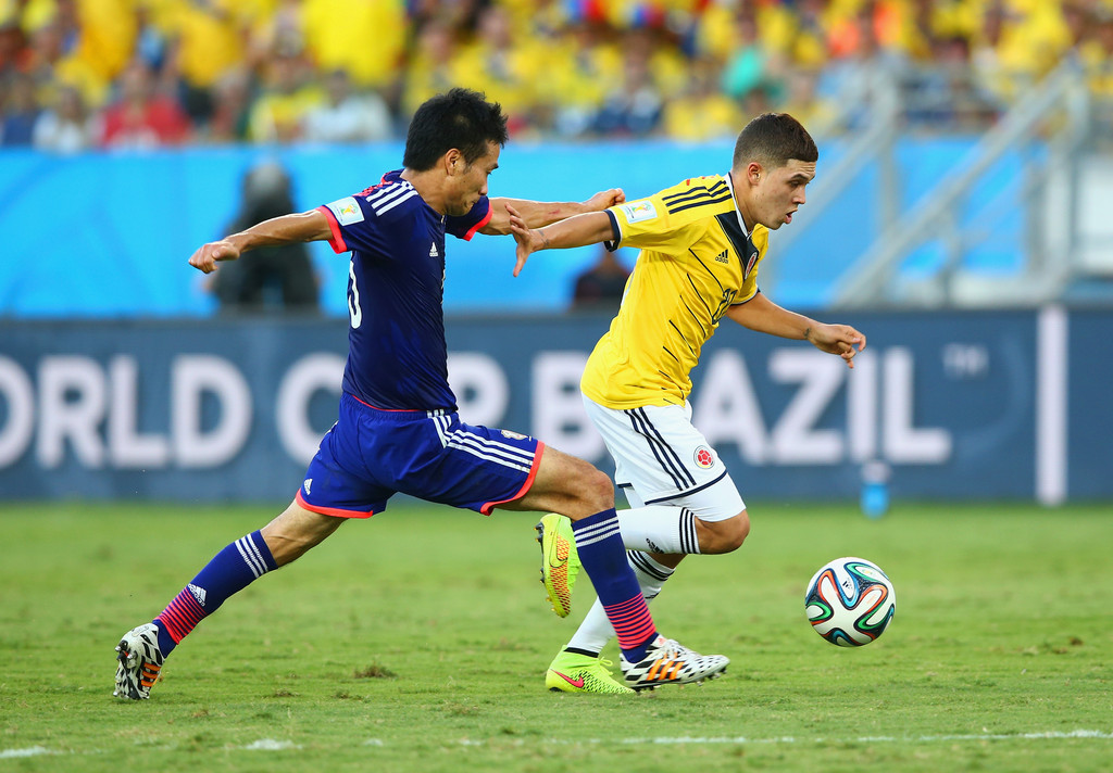 说了啥？卢克曼在被换下时与主教练尤里奇发生口角冲突（被换下不满，卢克曼与主帅尤里奇场边爆发口角）