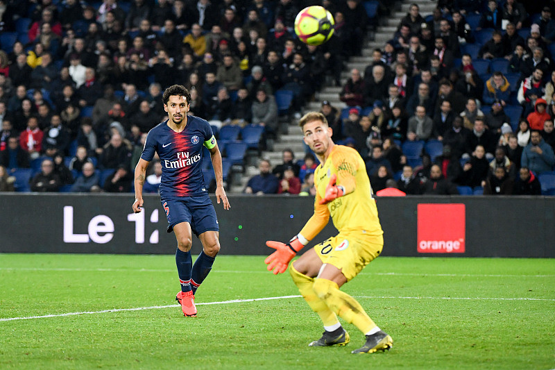 亨德森打进布伦特福德处子球后庆祝动作致敬若塔：20永恒❤️（亨德森收获布伦特福德首球，庆祝动作致敬若塔：20永不褪色）