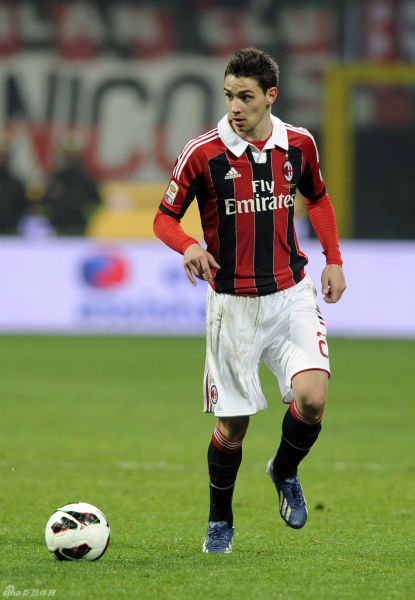 火箭哈登末节爆发连得15分（哈登末节狂飙连取15分）