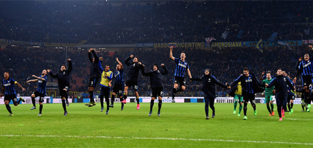 巴蒂：劳塔罗和小蜘蛛可以一起上，但其中一人必须做出牺牲（巴蒂：劳塔罗与小蜘蛛能同场竞技，但须有一人为团队让步）