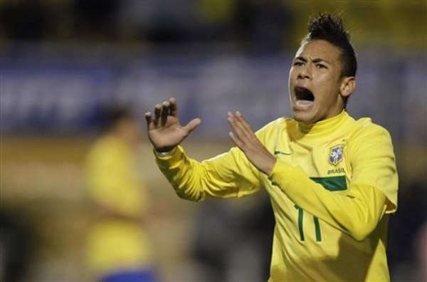 2025／26赛季英超：赛季初英超五轮不胜的阿斯顿维拉，如今竟已跻身争冠行列（2025／26英超：阿斯顿维拉从开局五轮不胜到跻身争冠行列）