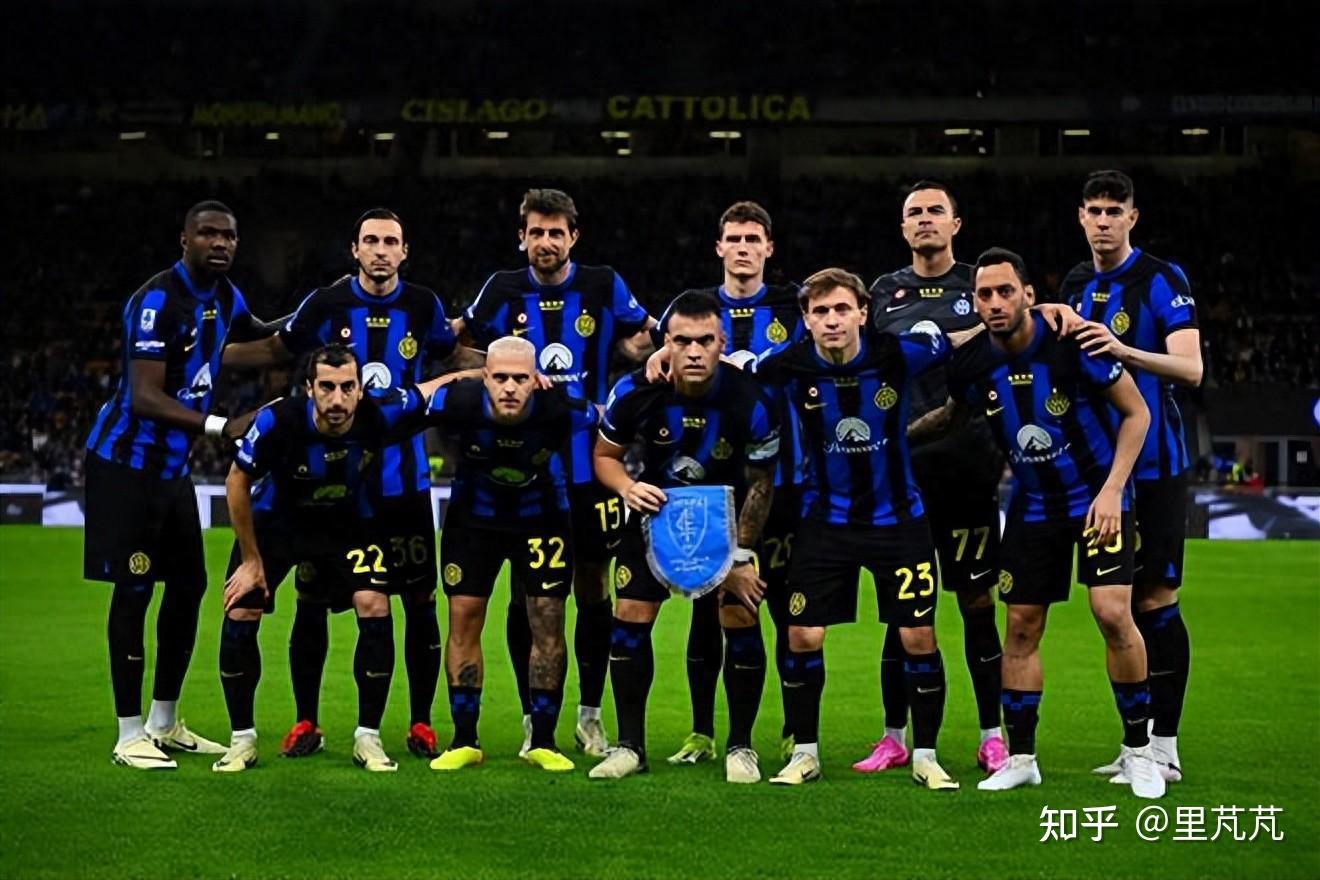 徐根宝：海港辉煌源于球迷支持，盼球迷未来不论胜负都爱它（徐根宝：海港荣耀因球迷而来，愿未来不论胜败球迷都不改热爱）