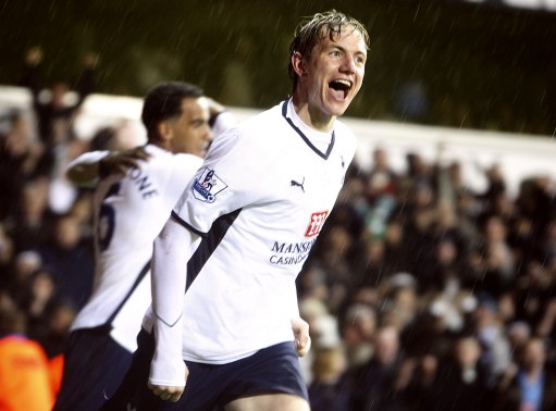 皇马2025年售出超过300万件球衣，为全球足球俱乐部第一（2025年皇马球衣销量突破300万件，全球俱乐部销量第一）