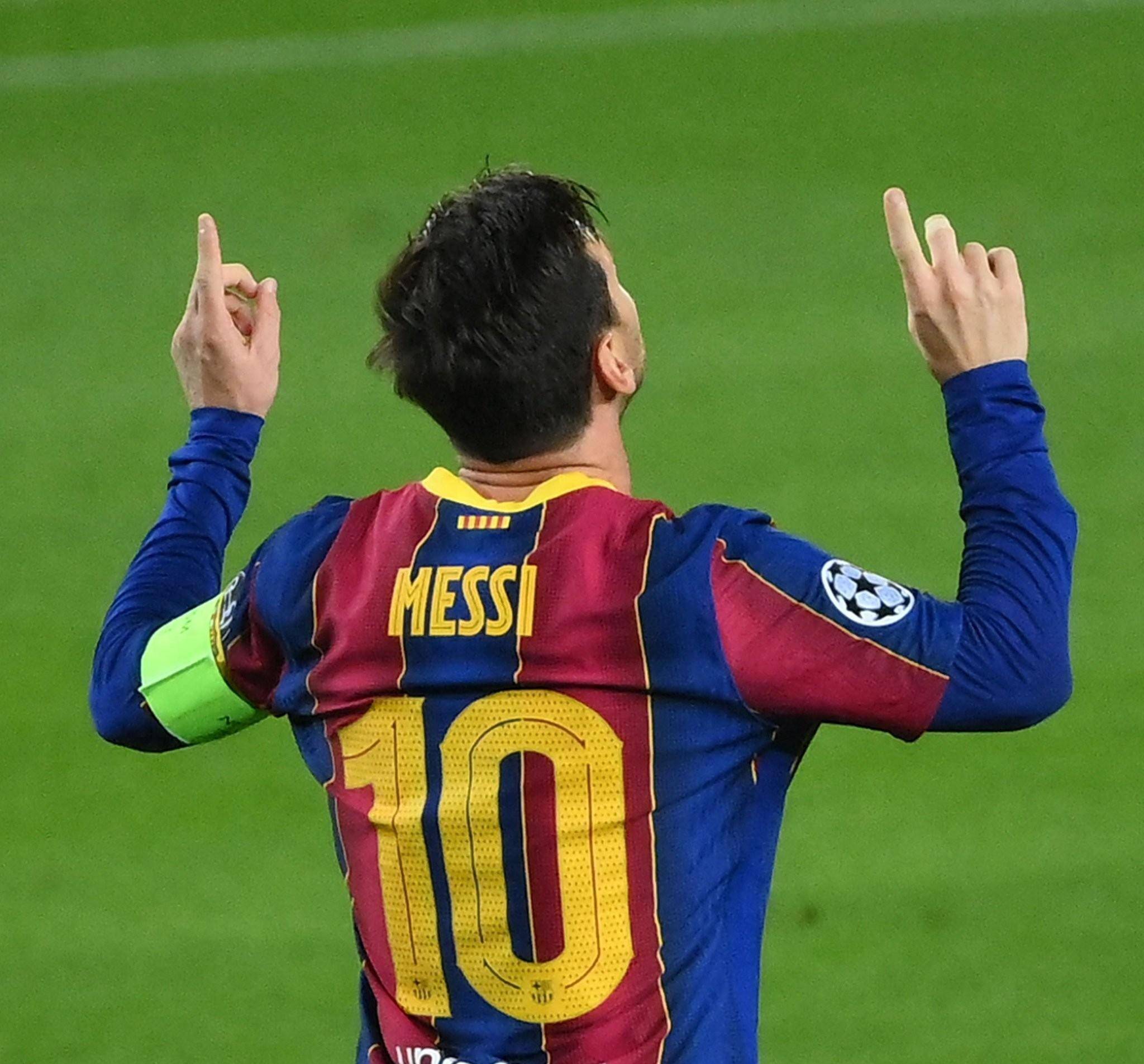 巴萨近20场主场对德国球队16胜，法鹰近6次客战西班牙球队4胜（巴萨主场近20战德国球队取16胜，法鹰近6次客战西班牙球队赢4场）