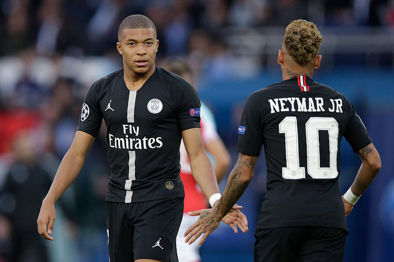 森保一：明天的首发会适当调整，相比执教纪录更关注长远目标（森保一：明日首发将作适度调整，更注重长远目标而非执教纪录）