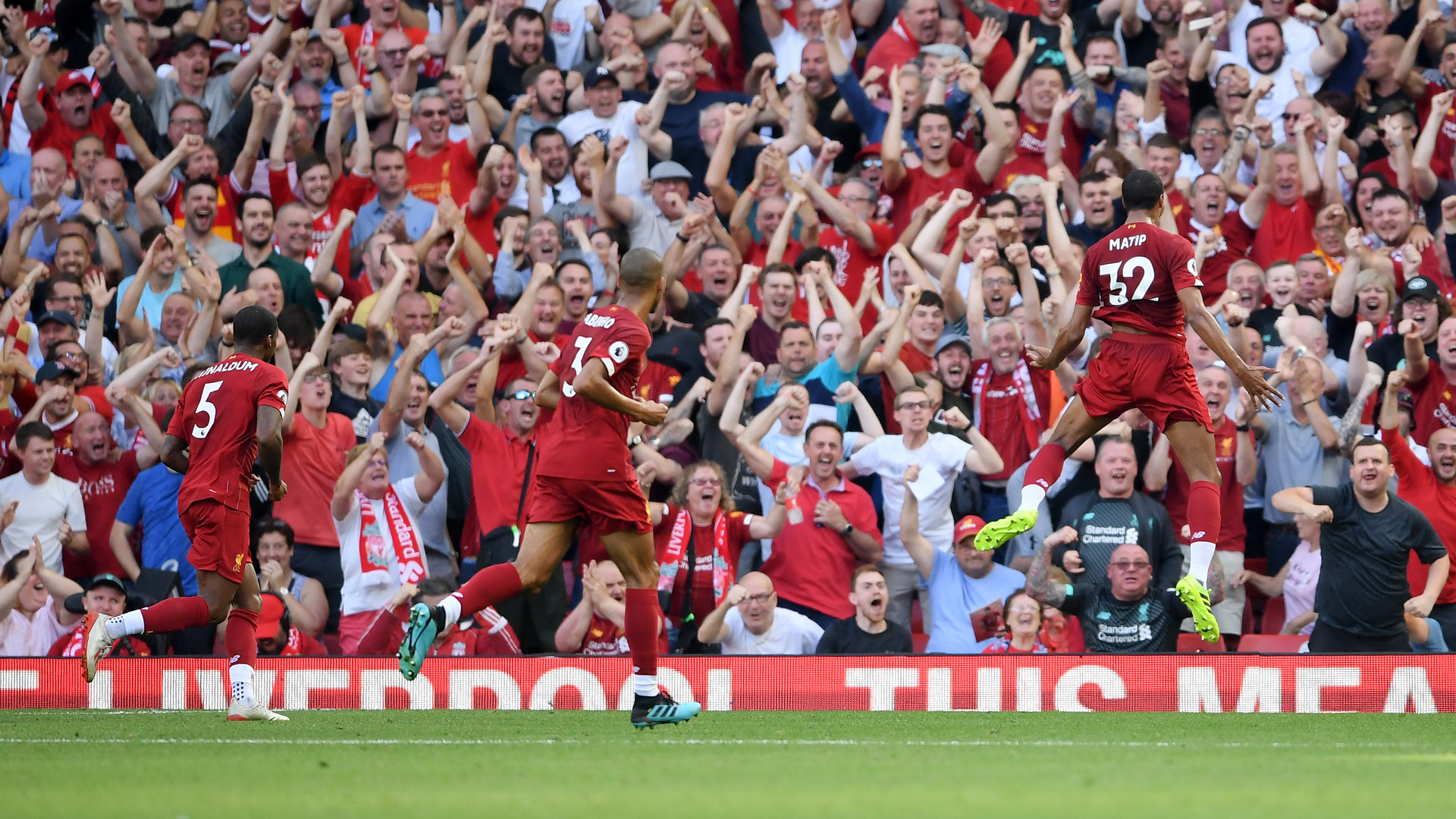 奥古斯托：蒂特是我经历过的最伟大教练，他能防守也能进攻（奥古斯托称蒂特为其生涯最佳主帅：攻守俱佳）