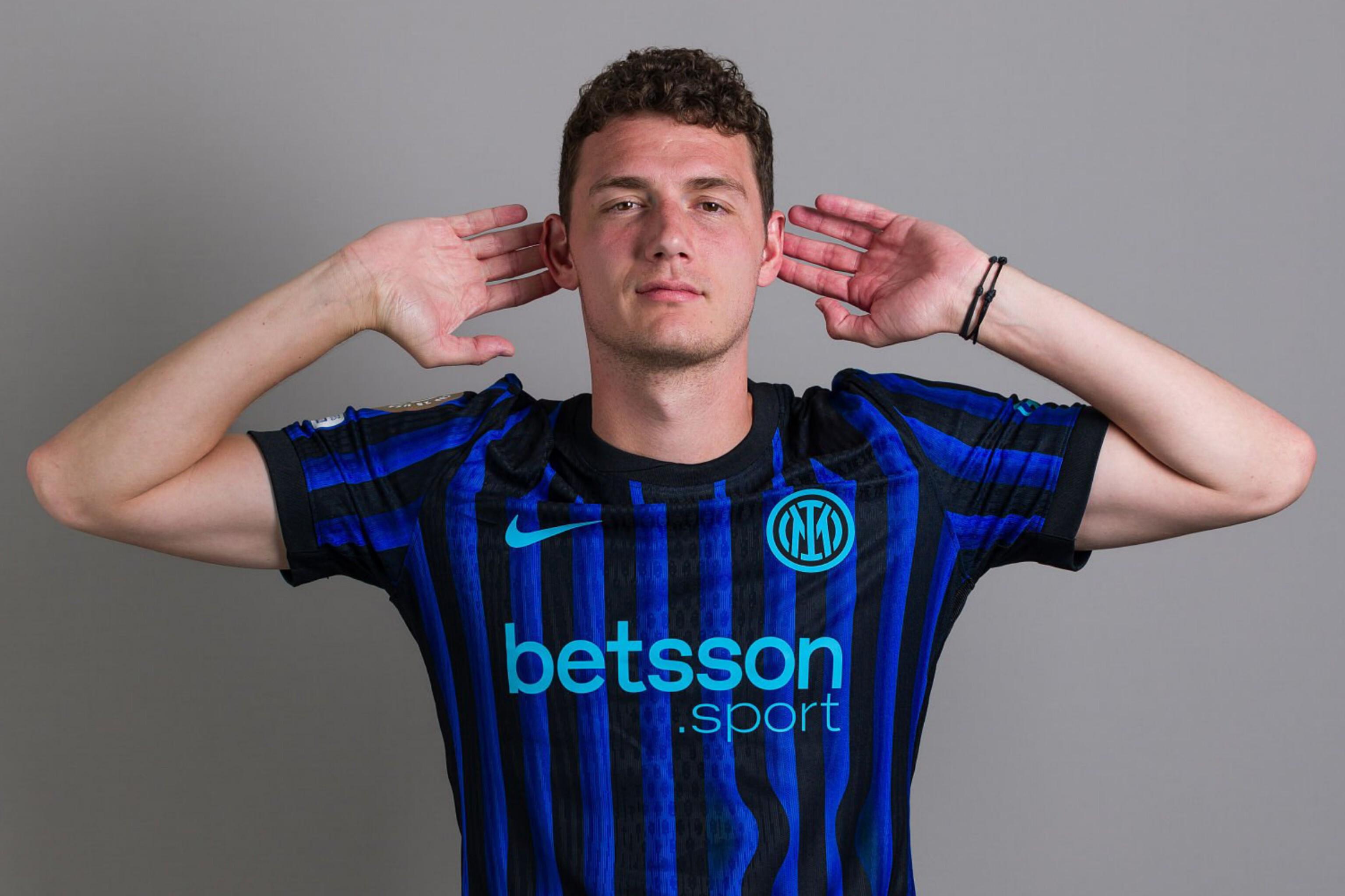 2025年世锦赛：中国男排1：3不敌巴西队，但小组出线仍有希望（2025年世锦赛：中国男排1比3负巴西，小组出线希望犹在）