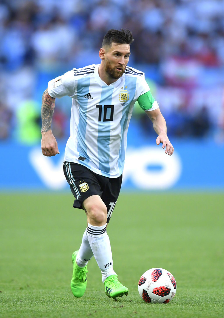 阿斯：西班牙考察帕尔马高中锋马特奥，与阿根廷争夺其代表权（阿斯：西班牙考察帕尔马高中锋马特奥，与阿根廷竞逐其国家队归属）