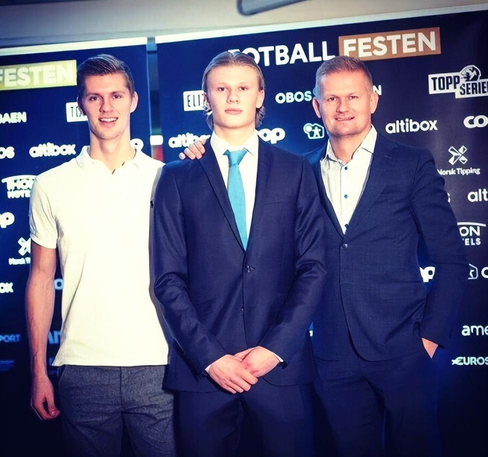 世体：巴萨查出约500起球迷倒卖对阵法兰克福门票的案件（世体：巴萨查获近500起球迷转售对法兰克福之战门票事件）