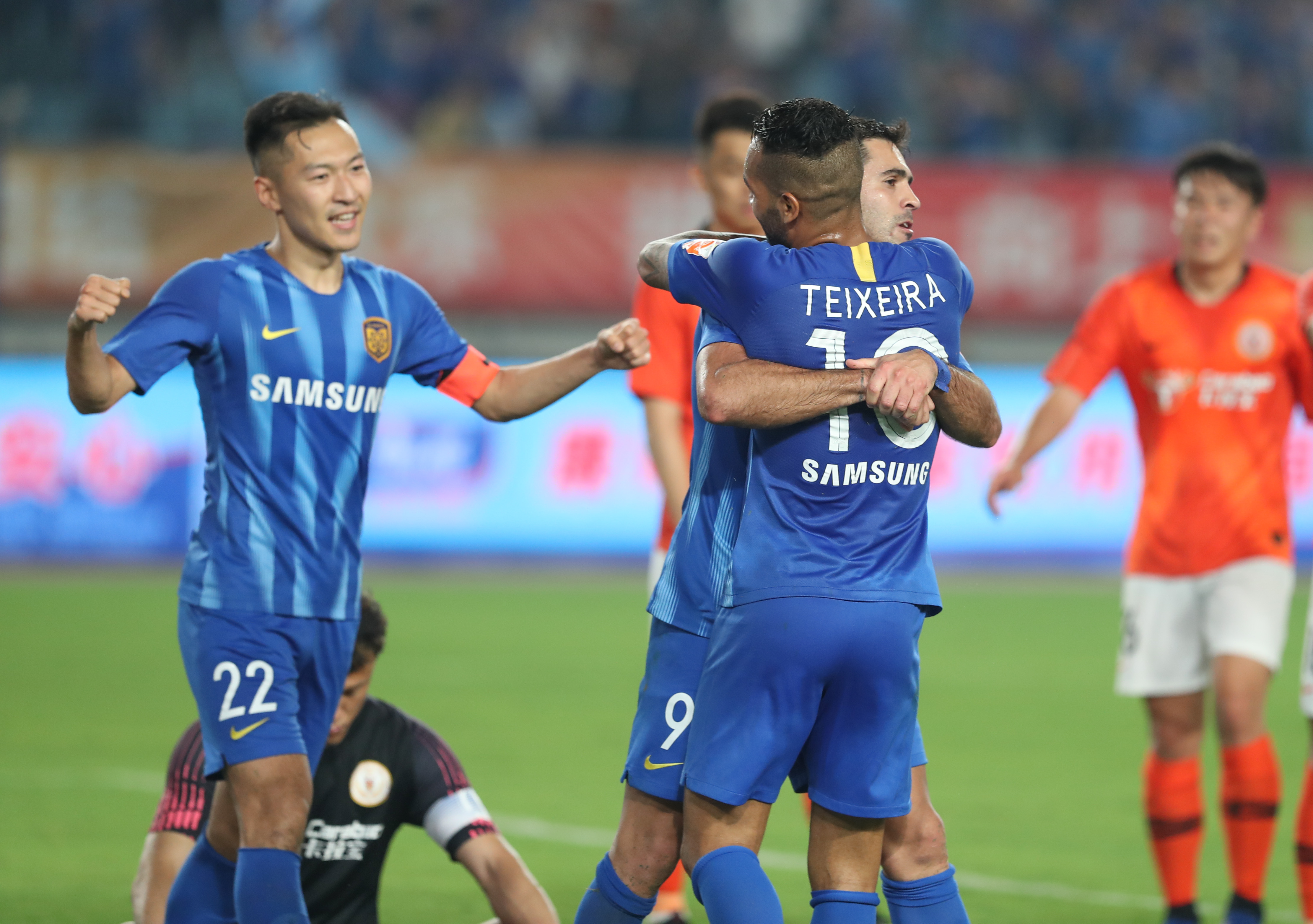 法尔克：水晶宫已开始尝试引进博埃，拜仁愿意听取1500万报价（法尔克：水晶宫追求博埃，拜仁对1500万欧报价持开放态度）