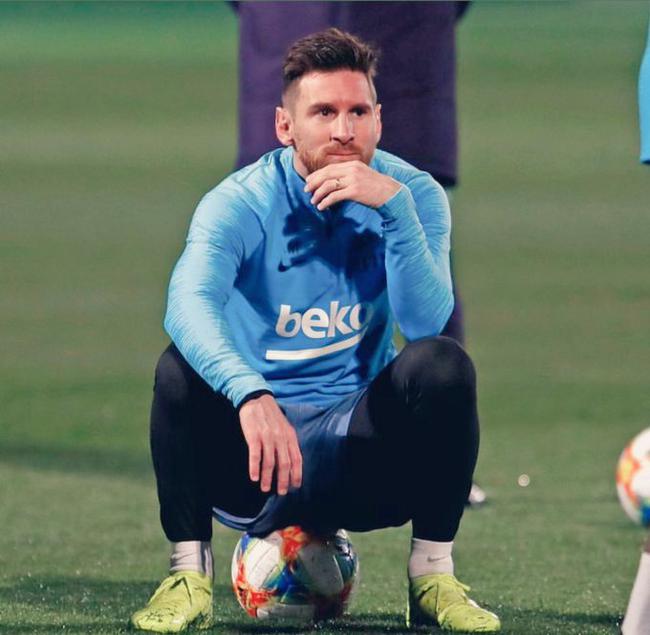 VAR音频曝光！巴萨点球判罚引争议，手球判罚背后有何真相？（VAR通话曝光：巴萨点球惹争议，手球判定的真相是什么？）