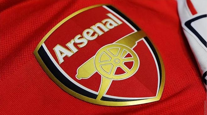 青训新规正式执行，俱乐部转会模式被迫改变（青训新政落地，俱乐部转会格局被动调整）