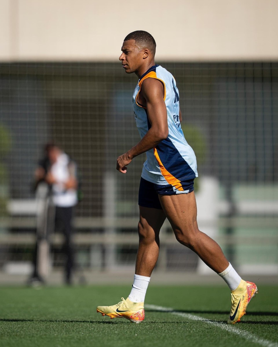 意媒：诺丁汉森林预计周二与尤文接触，以敲定道路的转会